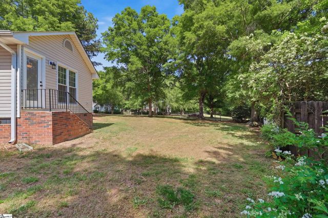 324 Golden Carriage Run, Boiling Springs, SC 29349