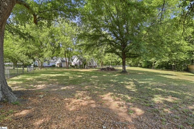 324 Golden Carriage Run, Boiling Springs, SC 29349