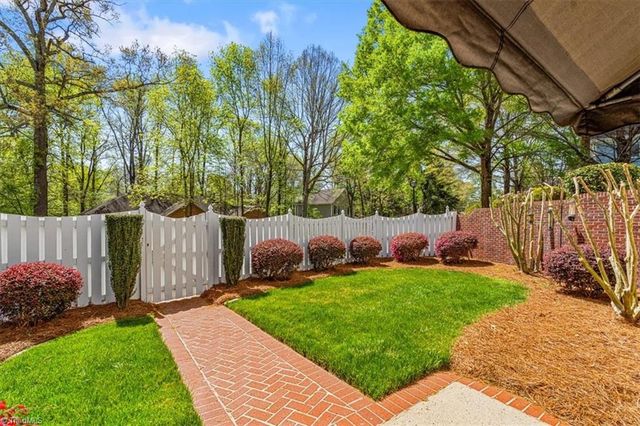2801 Benjamin Court, Jamestown, NC 27282