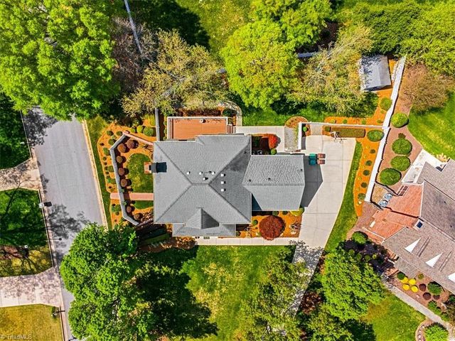 2801 Benjamin Court, Jamestown, NC 27282