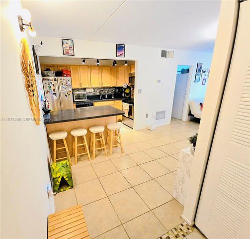 5767 Washington St F2, Hollywood, FL 33023