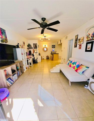 5767 Washington St F2, Hollywood, FL 33023