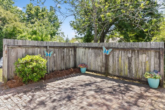 218 Dogwood Drive, Biloxi, MS 39531