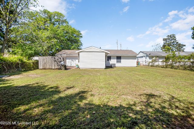 218 Dogwood Drive, Biloxi, MS 39531