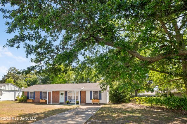 218 Dogwood Drive, Biloxi, MS 39531