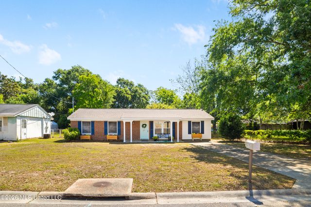 218 Dogwood Drive, Biloxi, MS 39531