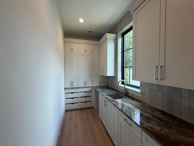 4927 Heatherglen Drive, Houston, TX 77096
