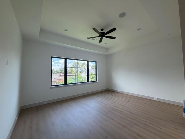 4927 Heatherglen Drive, Houston, TX 77096