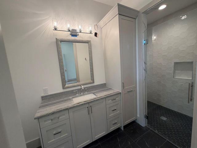 4927 Heatherglen Drive, Houston, TX 77096