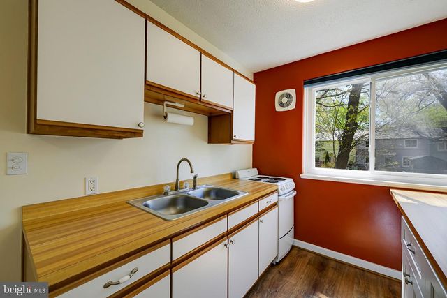 39-D RIDGE RD, Greenbelt, MD 20770