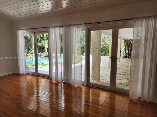 6065 SW 133rd St, Pinecrest, FL 33156