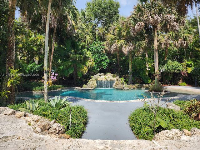 6065 SW 133rd St, Pinecrest, FL 33156