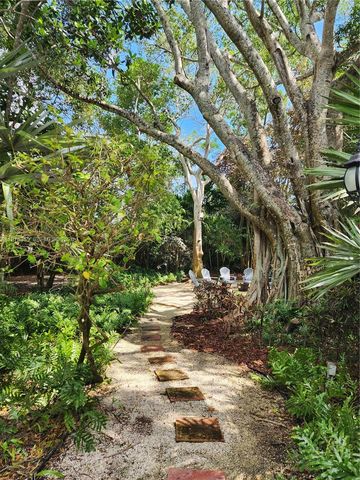 6065 SW 133rd St, Pinecrest, FL 33156