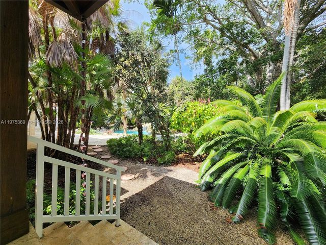 6065 SW 133rd St, Pinecrest, FL 33156