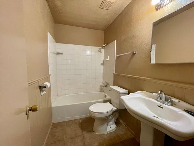 5418 Dove Forest Lane, Humble, TX 77346