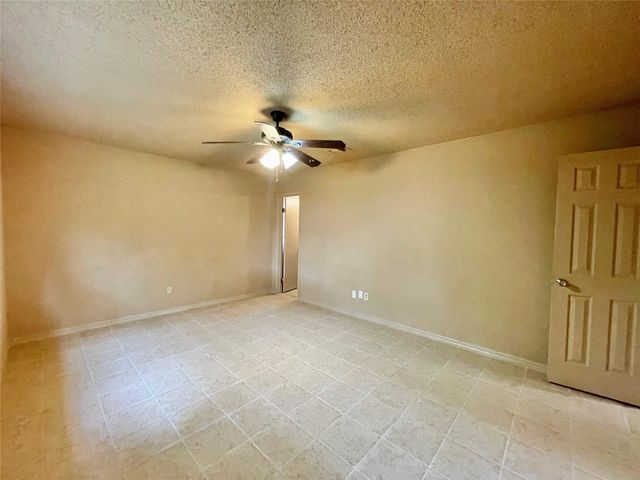 5418 Dove Forest Lane, Humble, TX 77346