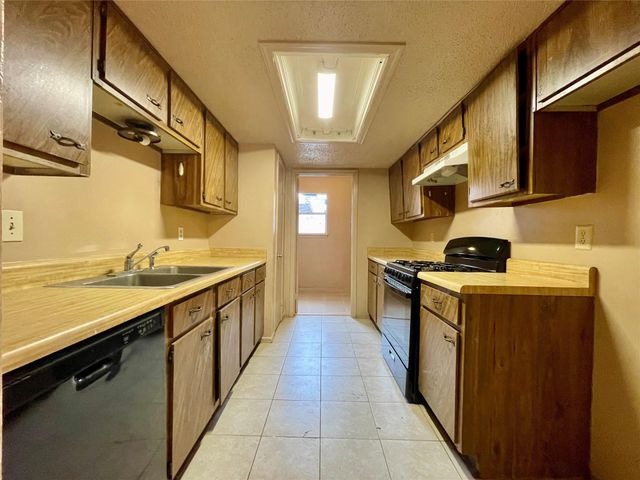 5418 Dove Forest Lane, Humble, TX 77346