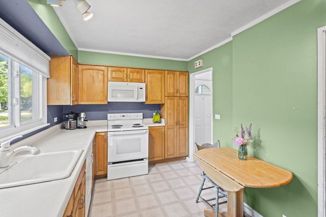 273 Churchill Street, Northfield, IL 60093