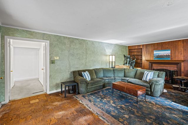 273 Churchill Street, Northfield, IL 60093