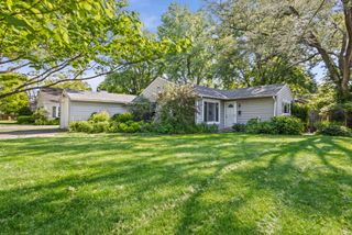 273 Churchill Street, Northfield, IL 60093