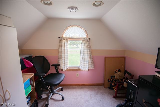 9332 Howland Springs Road SE, Warren, OH 44484