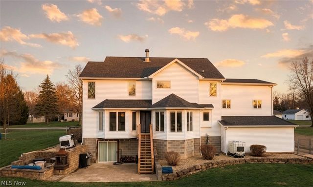 9332 Howland Springs Road SE, Warren, OH 44484