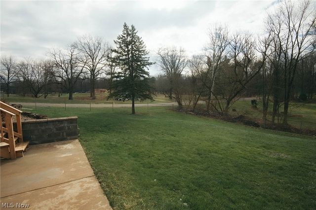 9332 Howland Springs Road SE, Warren, OH 44484