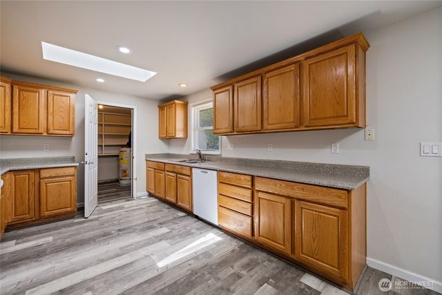 17916 40th Avenue E, Tacoma, WA 98446