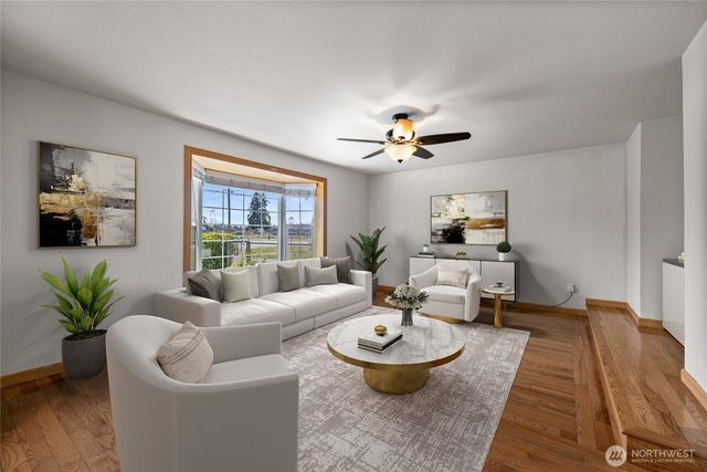 17916 40th Avenue E, Tacoma, WA 98446