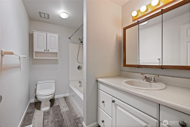17916 40th Avenue E, Tacoma, WA 98446