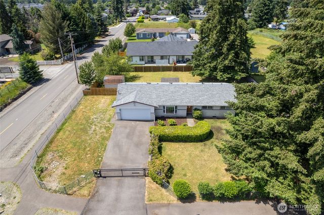 17916 40th Avenue E, Tacoma, WA 98446