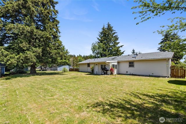 17916 40th Avenue E, Tacoma, WA 98446