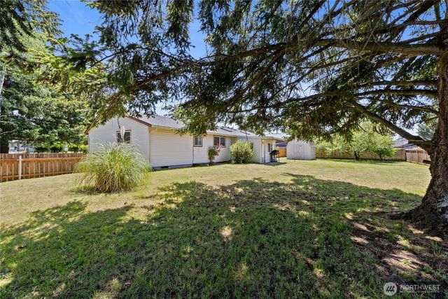 17916 40th Avenue E, Tacoma, WA 98446