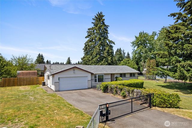 17916 40th Avenue E, Tacoma, WA 98446