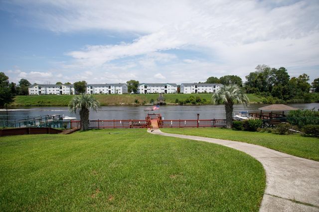 311 Pilothouse Dr., Myrtle Beach, SC 29577
