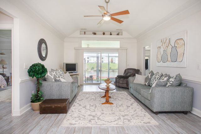 311 Pilothouse Dr., Myrtle Beach, SC 29577