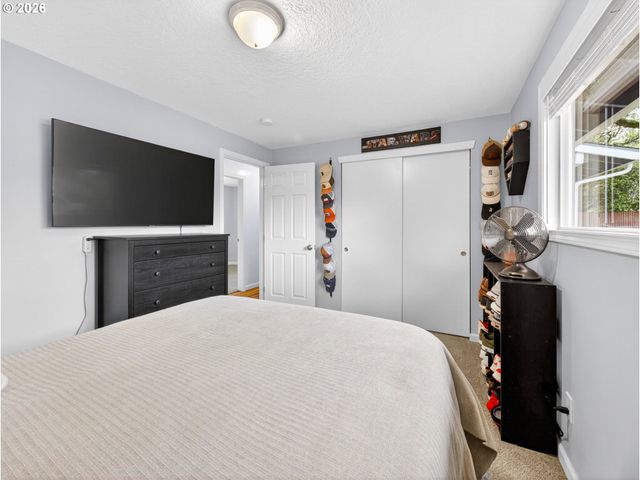 7812 Se CRYSTAL SPRINGS Blvd, Portland, OR 97206