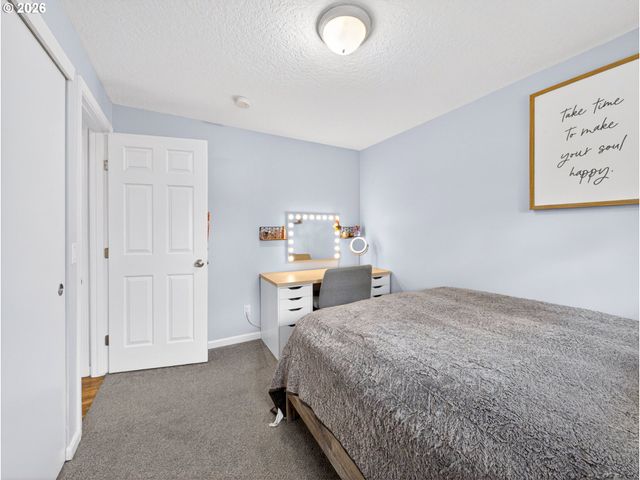 7812 Se CRYSTAL SPRINGS Blvd, Portland, OR 97206