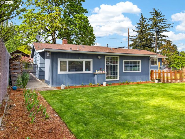 7812 Se CRYSTAL SPRINGS Blvd, Portland, OR 97206