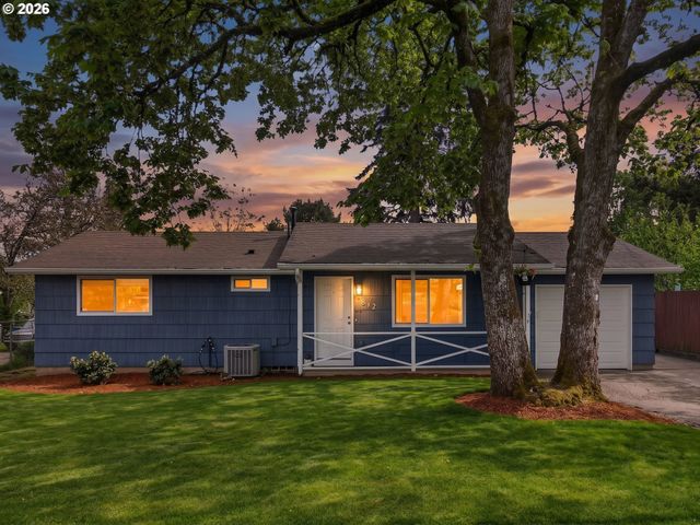 7812 Se CRYSTAL SPRINGS Blvd, Portland, OR 97206