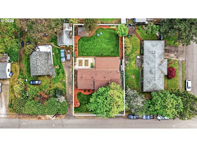 7812 Se CRYSTAL SPRINGS Blvd, Portland, OR 97206