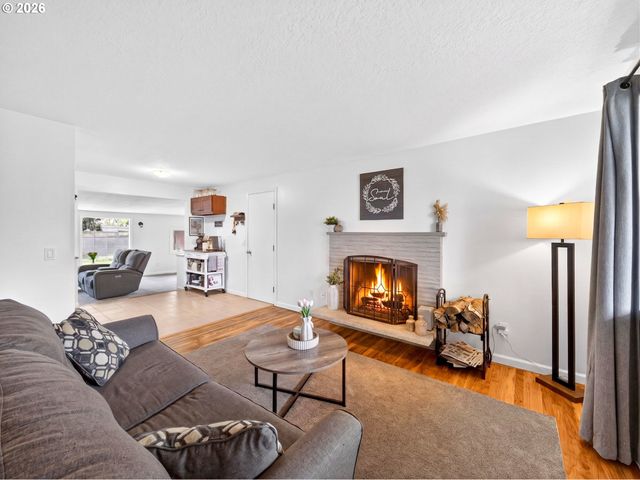 7812 Se CRYSTAL SPRINGS Blvd, Portland, OR 97206