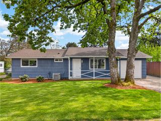 7812 Se CRYSTAL SPRINGS Blvd, Portland, OR 97206