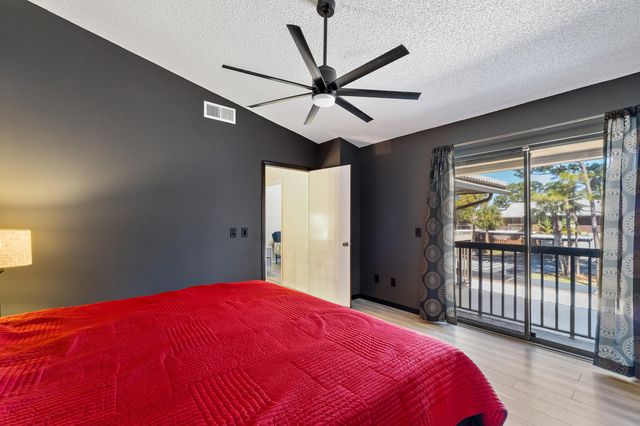 402 SE Castle Court, Port St. Lucie, Port St Lucie, FL 34952