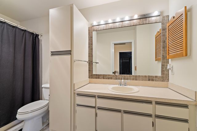 402 SE Castle Court, Port St. Lucie, Port St Lucie, FL 34952