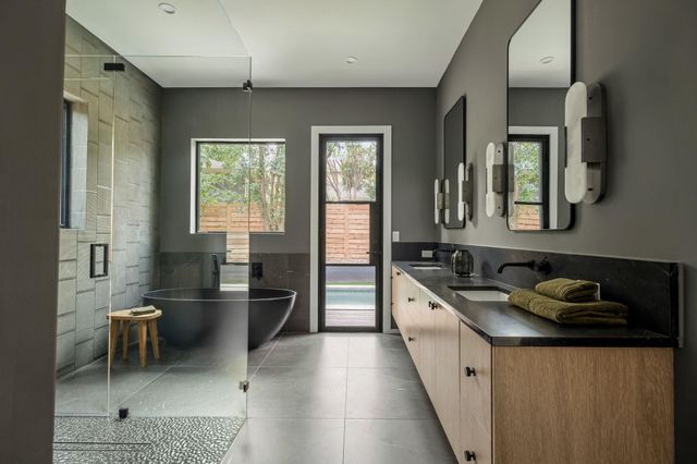 1003 Juanita ST, Austin, TX 78704