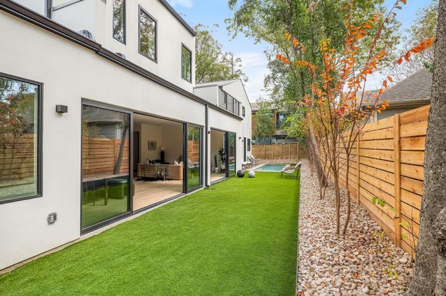 1003 Juanita ST, Austin, TX 78704