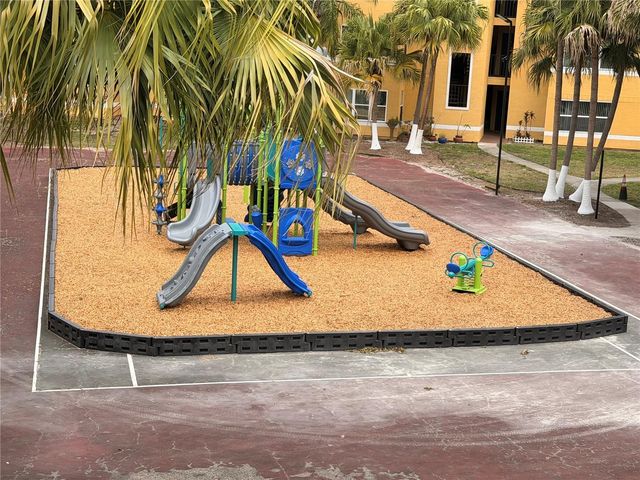 5761 GATLIN AVENUE 526, Orlando, FL 32822