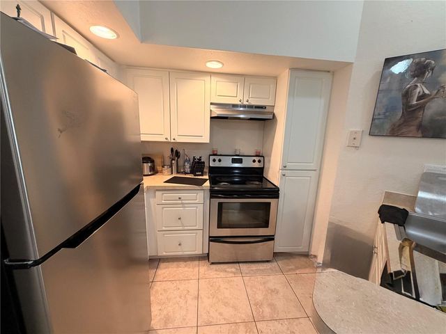 5761 GATLIN AVENUE 526, Orlando, FL 32822