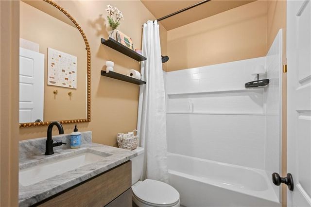 10140 Desiree S Court, Theodore, AL 36582